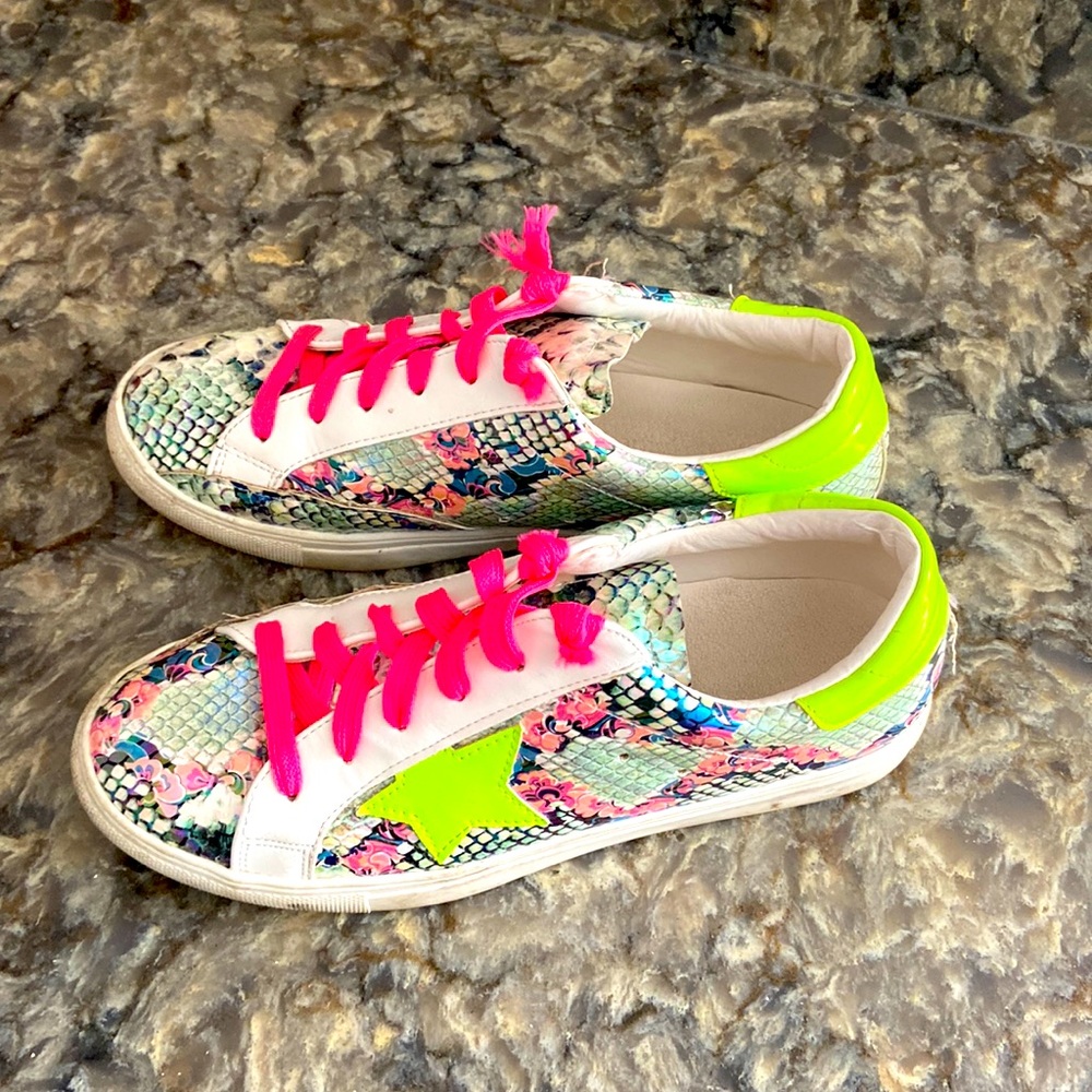 Star sneakers